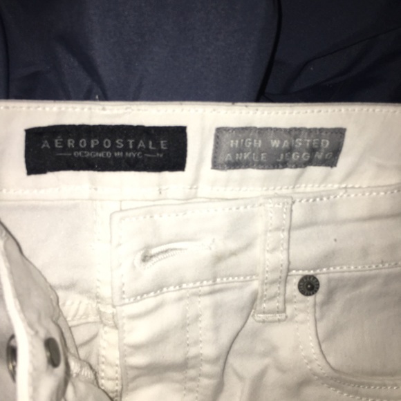 White Aeropostale skinny jeans! - Picture 2 of 3